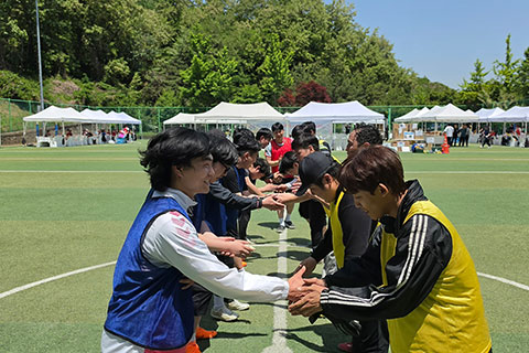 썸네일 썸네일