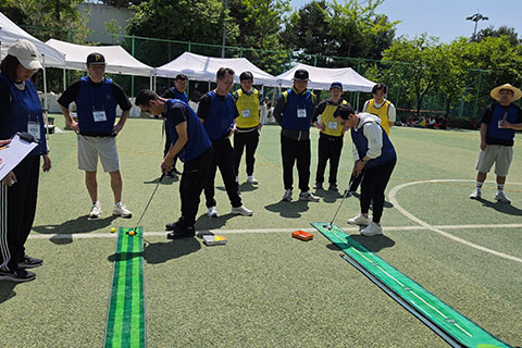 썸네일 썸네일