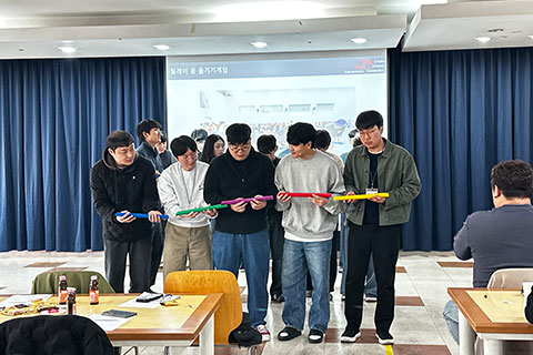 썸네일 썸네일